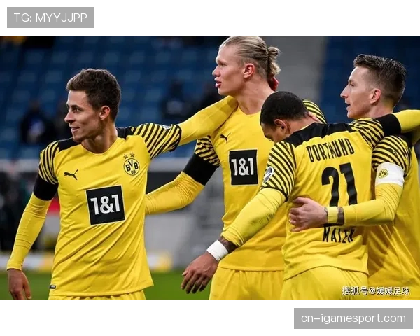 法兰克福2-0霍芬海姆，主队两球均来自由守转攻的前10秒内。